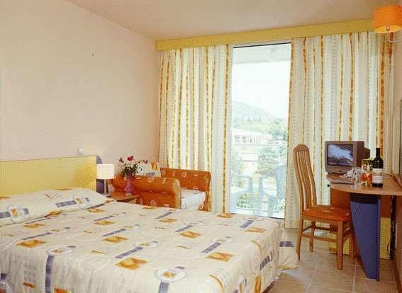 Hotel Com - All Inclusive Albena Esterno foto